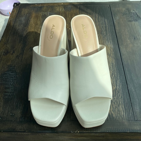 Platform, heeled mule - Picture 3 of 7